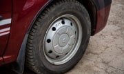 У жителя Узловой украли автомобильные колеса и канистры с дизельным топливом