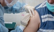 До конца года сделать прививку от коронавируса должны 60% жителей Тульской области