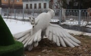 В парке Донского подростки сломали декоративную скульптуру