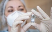 Минздрав разъясняет: можно или нельзя прививать от COVID-19 беременных