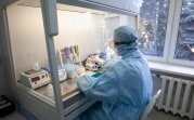 Правительство РФ выделило более 400 млн рублей на изучение «омикрона»