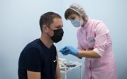 Уровень коллективного иммунитета в России превысил 50%