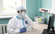 В России с начала пандемии число зараженных ковидом превысило 10 млн человек