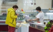 «Цены уточняйте у продавца»: Роспотребнадзор разъяснил, законно ли такое объявление в магазине