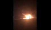 В Узловой ночью машина врезалась в бетонные блоки и загорелась