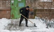 Куда обращаться тулякам, чтобы убрать снег во дворе или на дороге