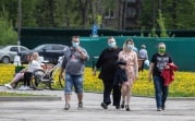 Роспотребнадзор рекомендовал тулякам носить маски в местах массового скопления людей