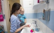 Роспотребнадзор назвал пять шагов для приближения окончания карантина