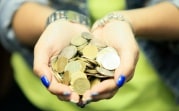 В Госдуме предложили повысить студенческие стипендии до уровня МРОТ
