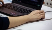 Кому в Тульской области работодатели готовы платить по 200 тысяч рублей