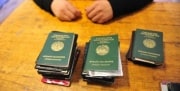 Гостеприимный житель Новомосковска прописал в своей квартире 11 иностранцев