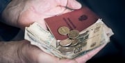 Новомосковский мошенник обокрал пенсионерку, представившись ее сыном