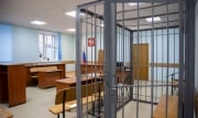 В Новомосковске бывшего полицейского будут судить за мошенничество и угрозы насилия