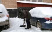 Заваленные снегом дворы: на какие УК чаще всего жалуются туляки