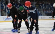 Тульские школьники могут бесплатно научиться кататься на коньках