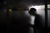 В Новомосковске вор вынес из квартиры ключи от иномарки, золото и бутылку коньяка
