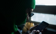 Не ставьте приложение, если вас об этом просит неизвестный по телефону: названа новая мошенническая схема