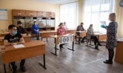 Рособрнадзор разрешил смягчить коронавирусные ограничения при проведении ЕГЭ