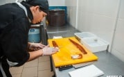 Мойщик тары, аниматор-универсал, су-шеф: названы редкие вакансии в Тульской области