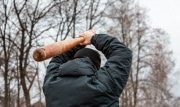 В Донском грабитель забрал у ребенка мобильный телефон