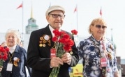 Стало известно, кто и когда получит единовременные выплаты в связи с 75-й годовщиной Победы
