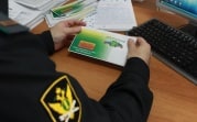 Судебные приставы не будут списывать президентские выплаты на детей