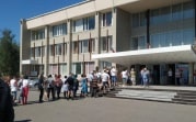 В самый большой пункт вакцинации в Тульской области собралась огромная очередь