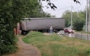 В Ефремове фура врезалась в частный дом