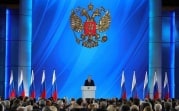 Младших школьников будут обеспечивать бесплатным горячим питанием