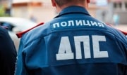 В Кимовске водитель не показал рукой, что поворачивает, и сбил самокатчика