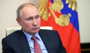 Владимир Путин подписал закон о конфискации имущества за фейки о ВС России